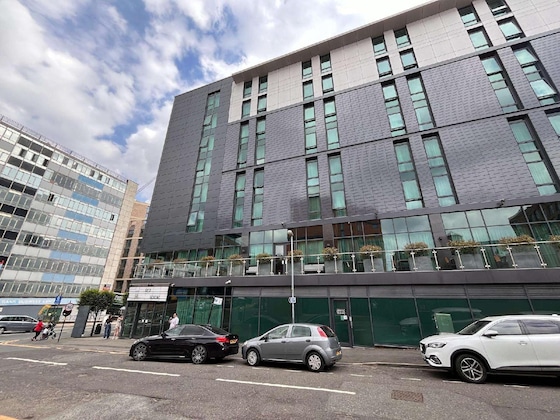 Gallery - B&B Hotel Birmingham Centre