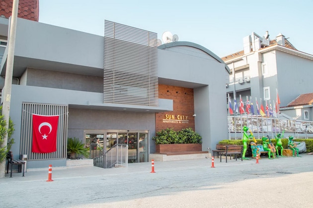 Gallery - Sun City Apartments & Hotel