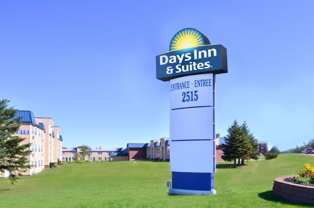 Gallery - Days Inn & Suites By Wyndham Moncton