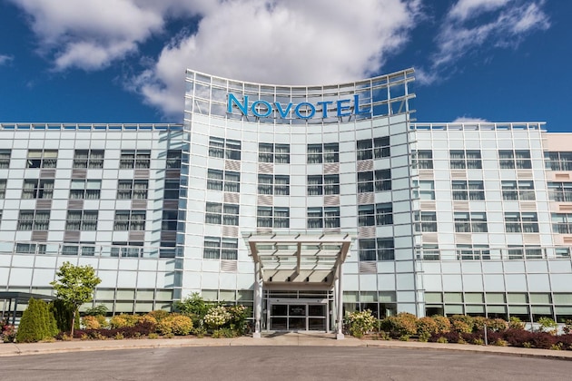 Gallery - Novotel Montreal Aeroport
