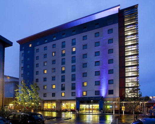 Gallery - Holiday Inn Express Slough By Ihg