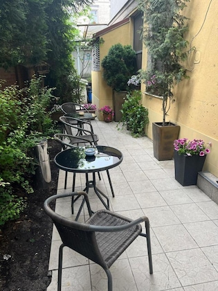 Gallery - Astoria Gold