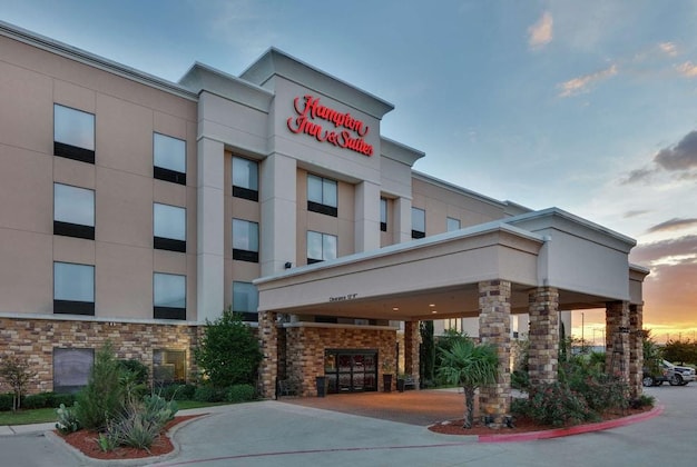 Gallery - Hampton Inn & Suites Fort Worth Forest Hill