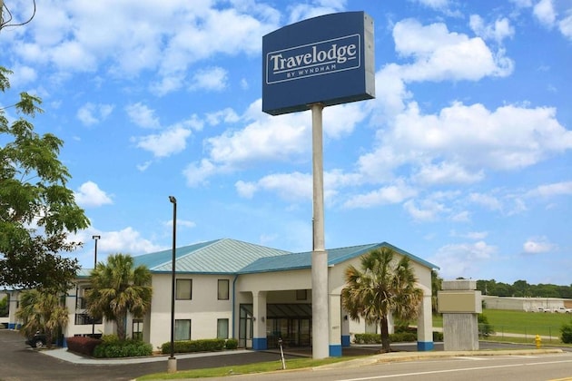 Gallery - Travelodge By Wyndham Montgomery East