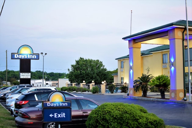 Gallery - Days Inn By Wyndham Montgomery