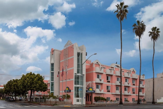 Gallery - Days Inn By Wyndham Santa Monica