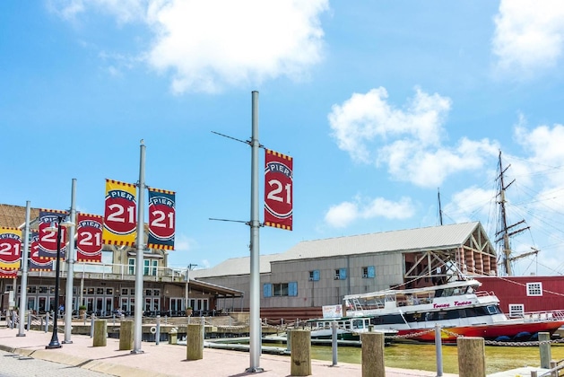 Gallery - Harbor House At Pier 21