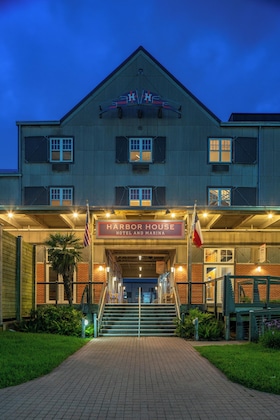 Gallery - Harbor House Hotel And Marina At Pier 21