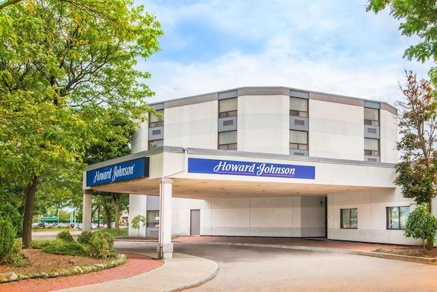 Gallery - Howard Johnson By Wyndham Kitchener Conestoga