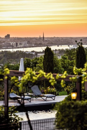 Gallery - Le Saint James