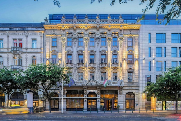 Gallery - Courtyard By Marriott Budapest City Center