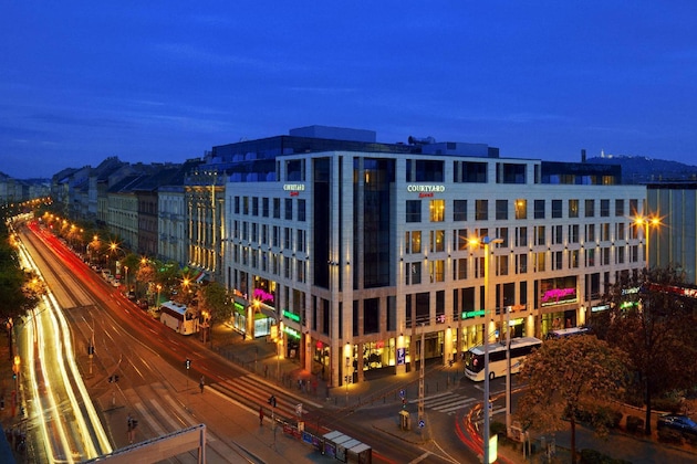 Gallery - Courtyard By Marriott Budapest City Center