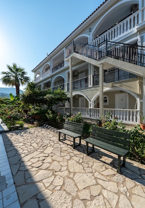 Gallery - Athina Apts