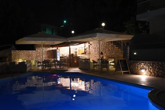Gallery - Viaros Hotel Apartments