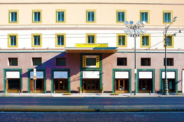 Gallery - Hotel Naples