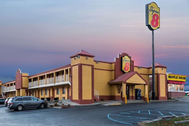 Gallery - Super 8 By Wyndham Indianapolis