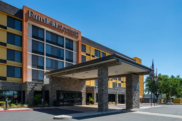 Gallery - Fairfield Inn & Suites By Marriott Bakersfield Central