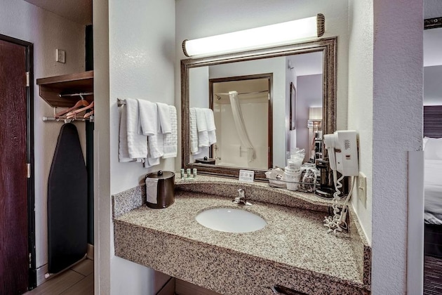 Gallery - Best Western Port Columbus