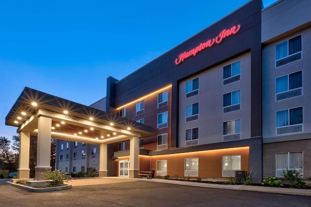 Gallery - Hampton Inn Waterbury