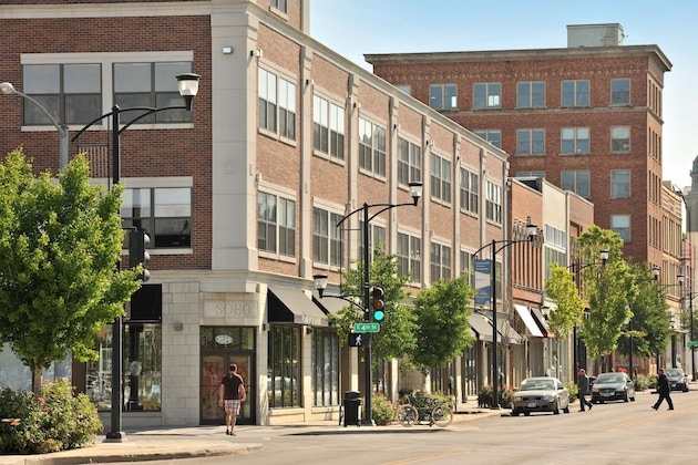 Gallery - Embassy Suites Hotel Des Moines Downtown