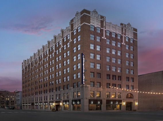 Gallery - Hampton Inn Indianapolis Downtown Across from Circle Centre