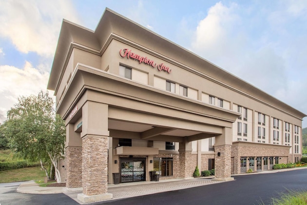Gallery - Hampton Inn Fishkill