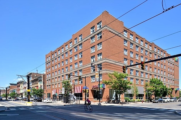 Gallery - Holiday Inn Express & Suites Buffalo Downtown - Medical Ctr By Ihg
