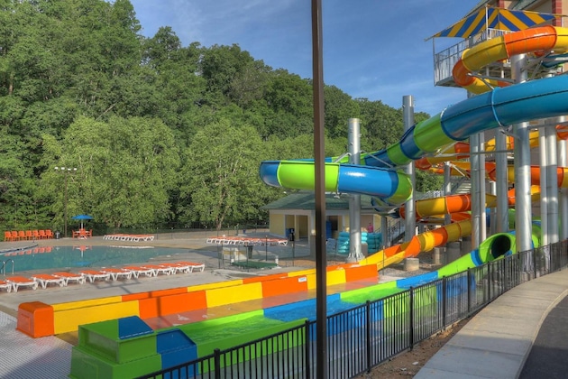 Gallery - Country Cascades Waterpark Resort