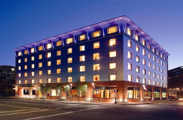 Gallery - Hilton Garden Inn Portland Downtown Waterfront