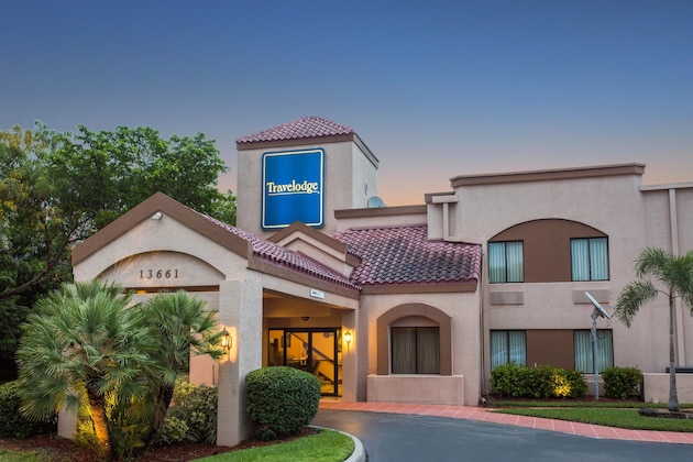 Gallery - Travelodge by Wyndham Fort Myers Airport