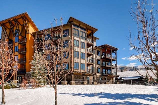Gallery - Trailhead Lodge