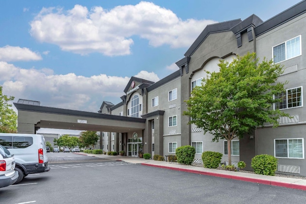Gallery - Best Western Plus Vineyard Inn