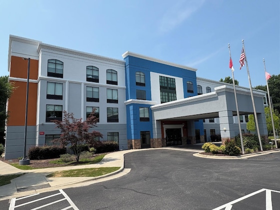 Gallery - Wingate By Wyndham State Arena Raleigh Cary