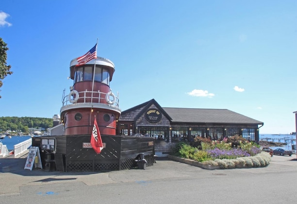 Gallery - Tugboat Inn