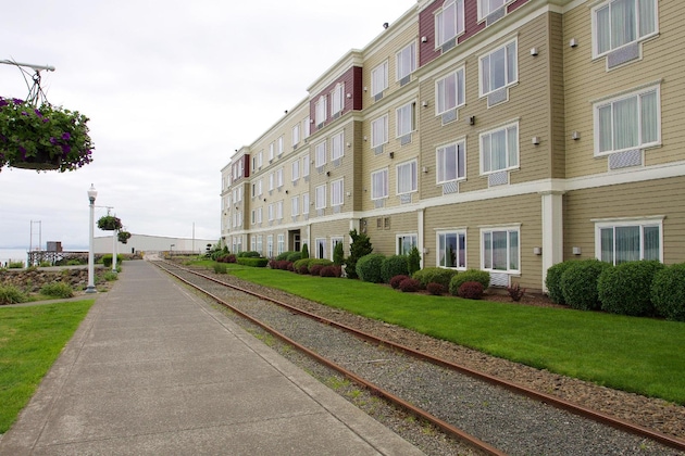 Gallery - Holiday Inn Express & Suites Astoria By Ihg