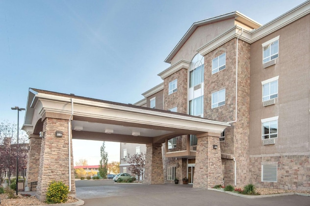 Gallery - Ramada By Wyndham Drumheller Hotel & Suites