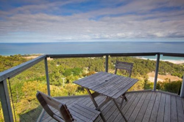 Gallery - Chris's Beacon Point Restaurant & Villas