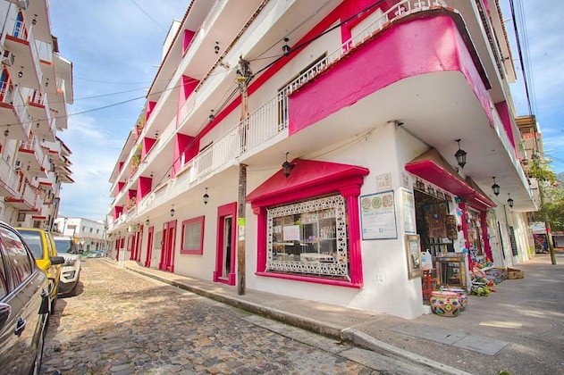 Gallery - Suites Plaza Del Rio - Family Hotel Malecon Centro