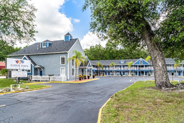 Gallery - Gator Town Inn