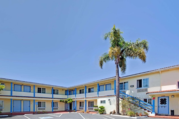 Gallery - Super 8 By Wyndham Berkeley