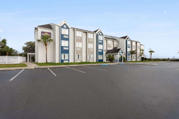 Gallery - Microtel Inn & Suites By Wyndham Zephyrhills