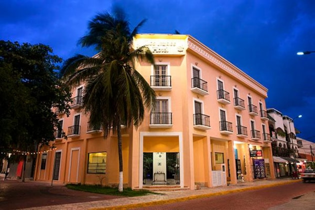Gallery - Los Itzaes