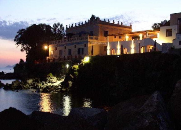 Gallery - Hotel L'ariana Isole Eolie - Una Esperienze