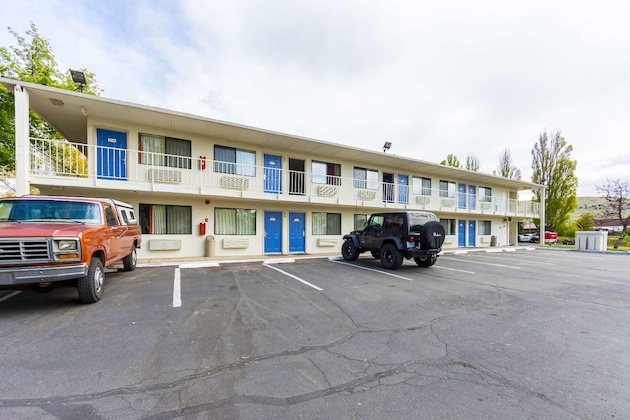 Gallery - Motel 6 Klamath Falls