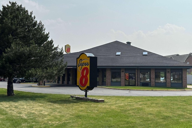 Gallery - Super 8 By Wyndham Green Bay I-43 Bus. Park