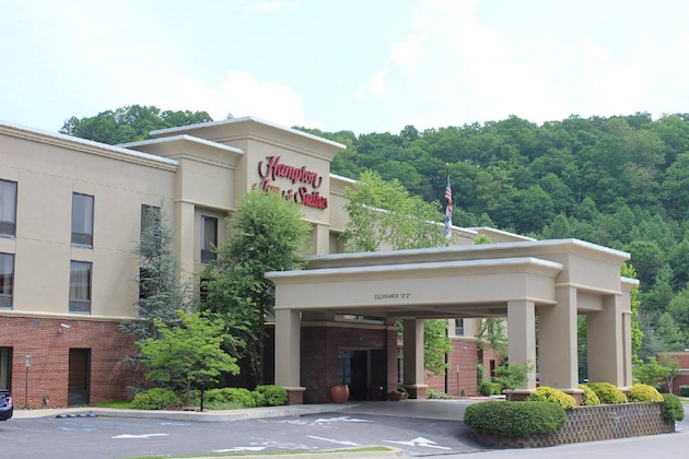 Gallery - Hampton Inn & Suites Hazard