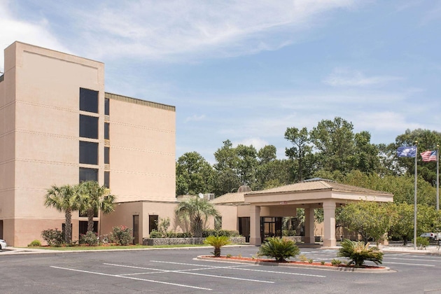 Gallery - Days Inn By Wyndham Myrtle Beach