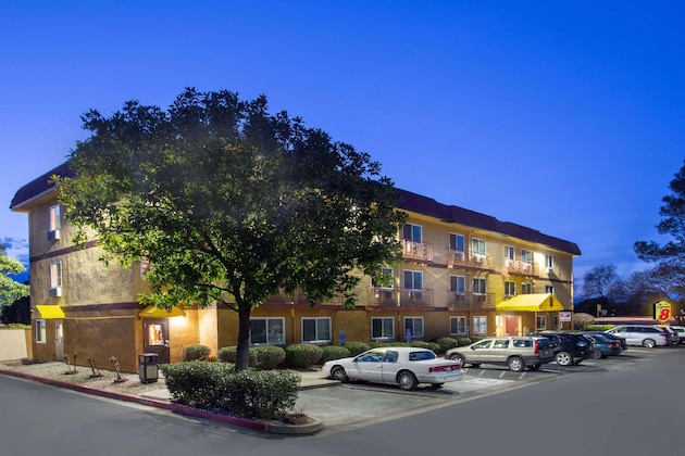 Gallery - Super 8 By Wyndham Chico
