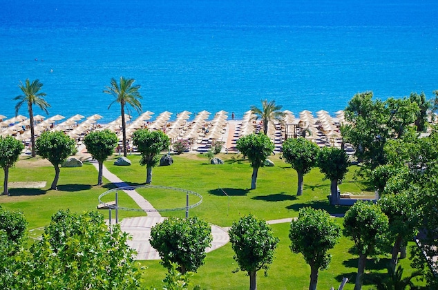 Gallery - Cronwell Platamon Resort