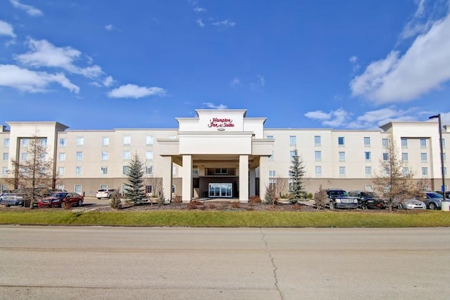 Gallery - Hampton Inn & Suites by Hilton Red Deer